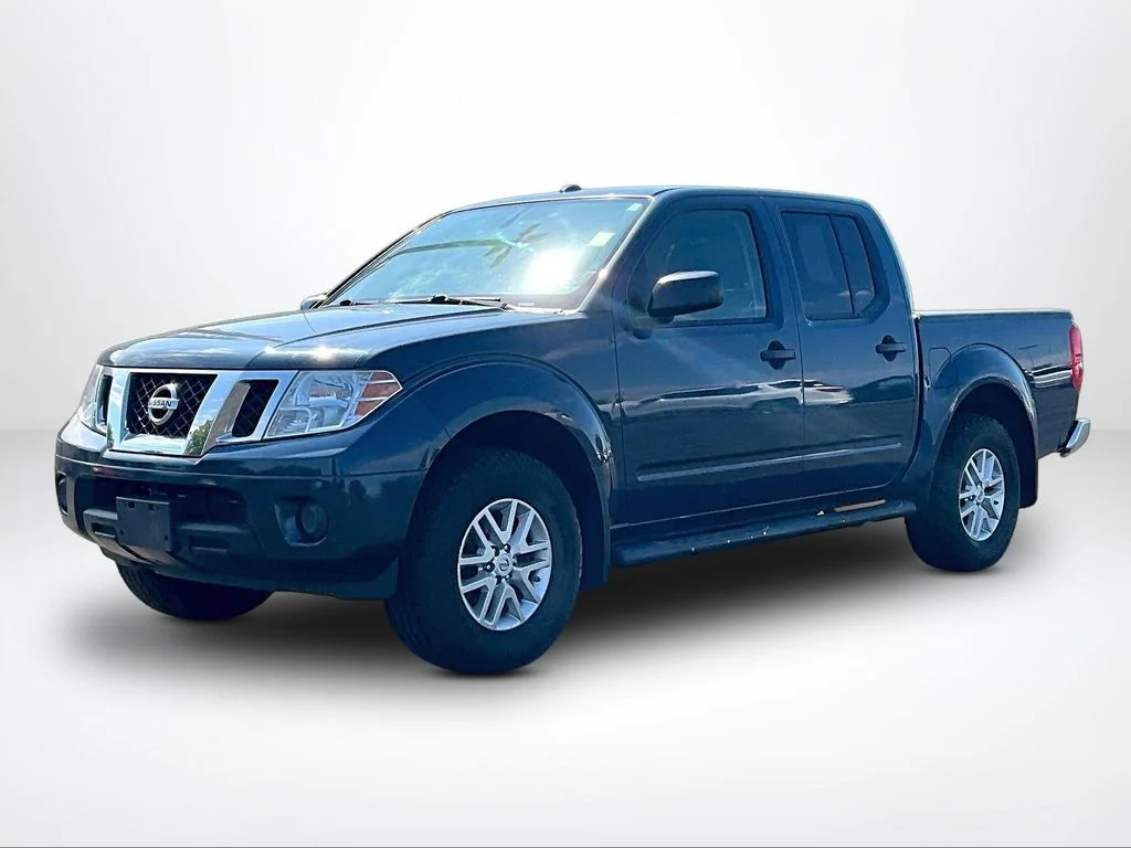 Used 2015 Blue Nissan SV image 36