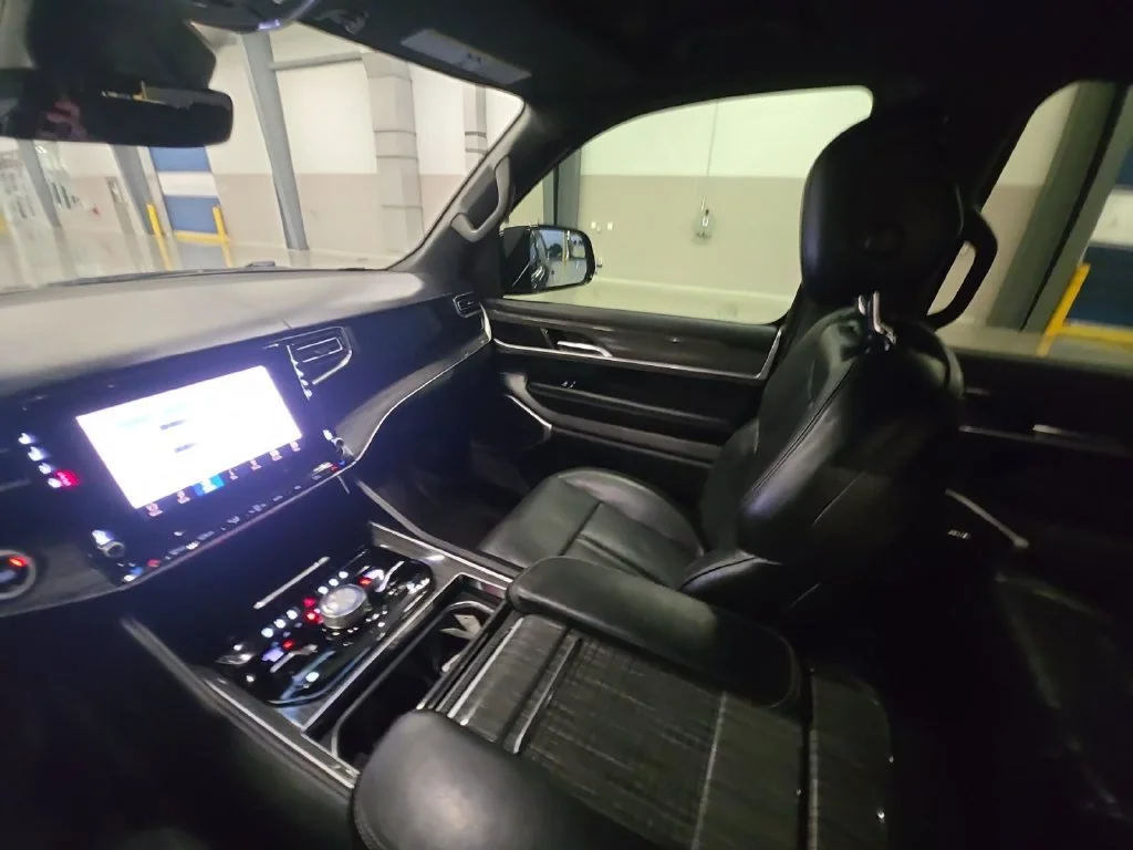 Used 2022 Black Jeep Series III image 36