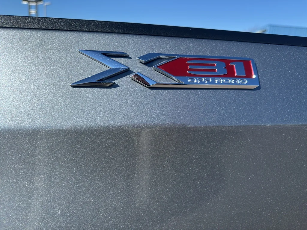 New 2026 Sterling Metallic GMC SLE image 9