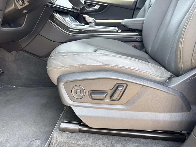 Used 2025 White Audi 55 Premium Plus image 31