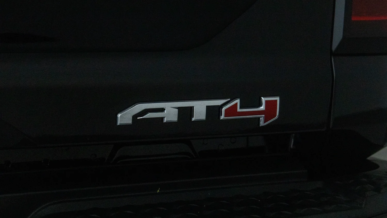 Used 2024 Onyx Black GMC AT4 image 29