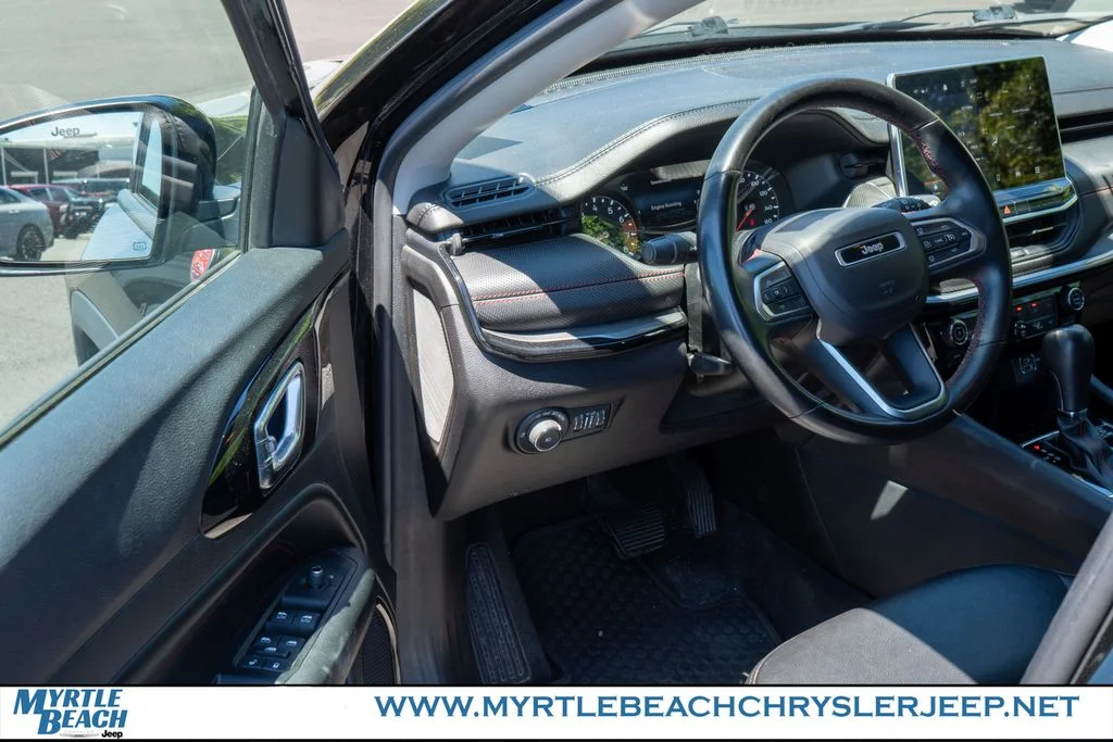 Certified Used 2022 Diamond Black Jeep Trailhawk image 15