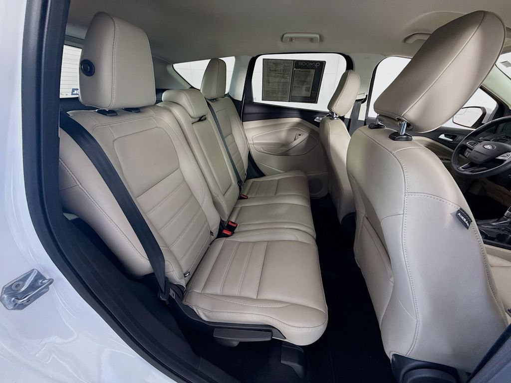 Used 2019 Oxford White Ford SEL image 26