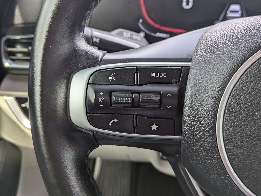 Used 2023 Black Kia EX image 28