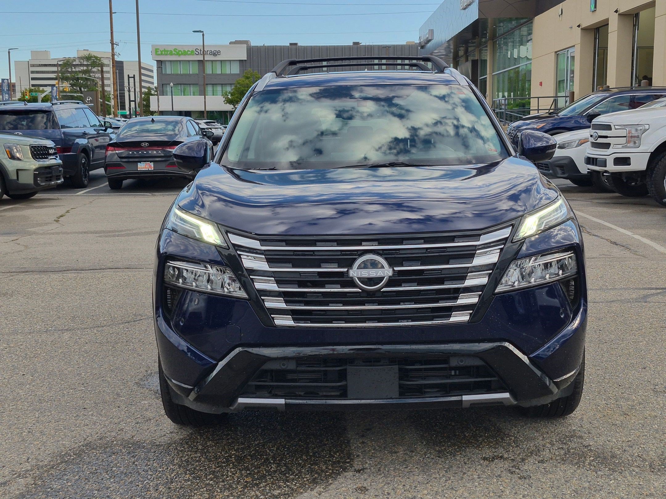 Used 2026 Deep Ocean Blue Pearl Nissan Platinum image 10
