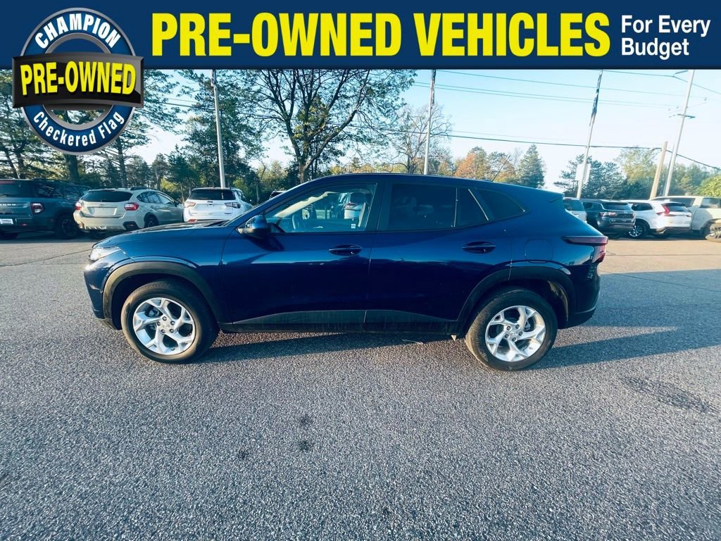 2024 Chevrolet Trax LS's photo