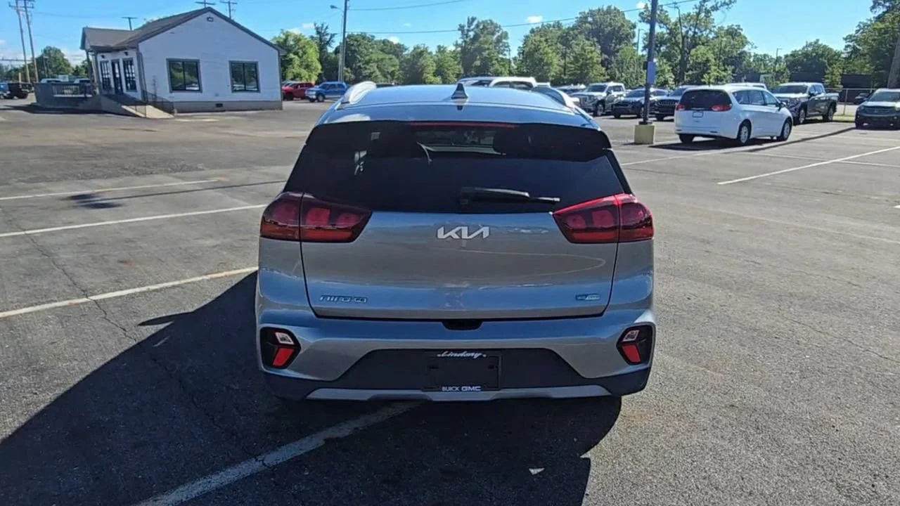 Used 2022 Gray Kia LX image 8