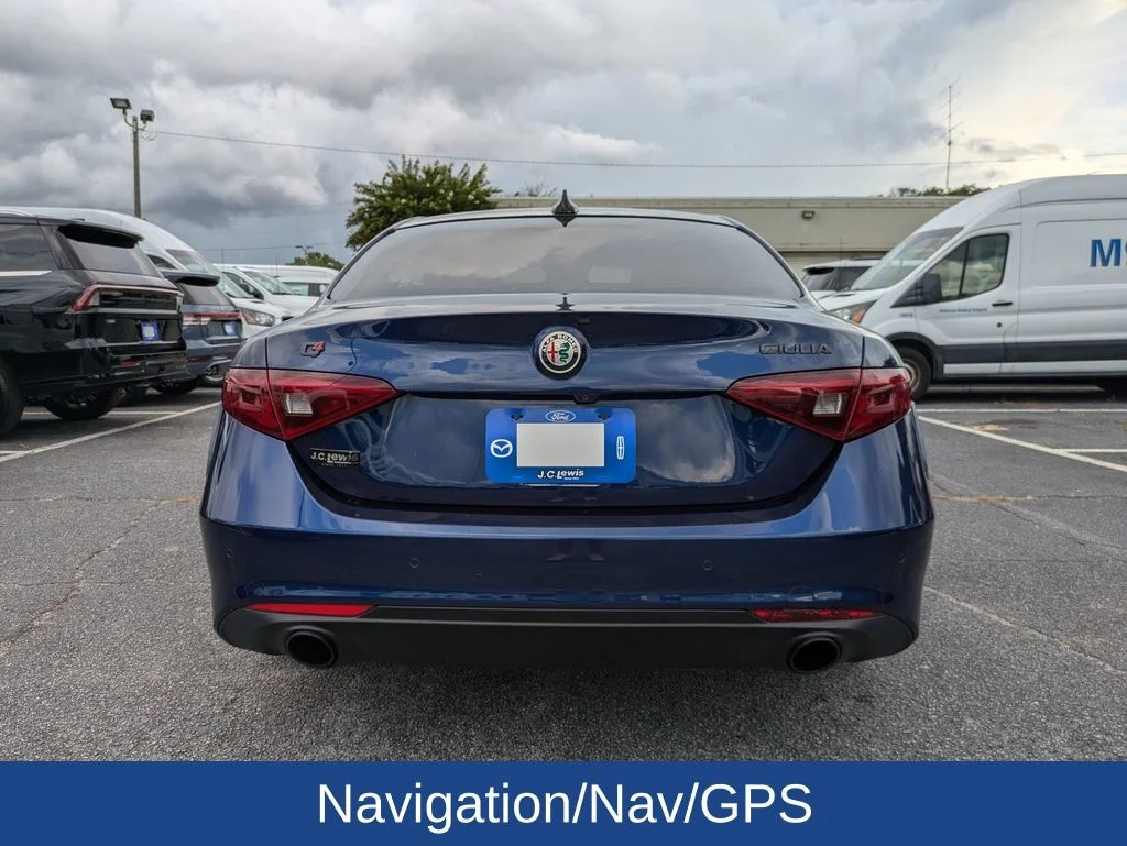 Used 2019 Montecarlo Blue Metallic Alfa Romeo Base image 5