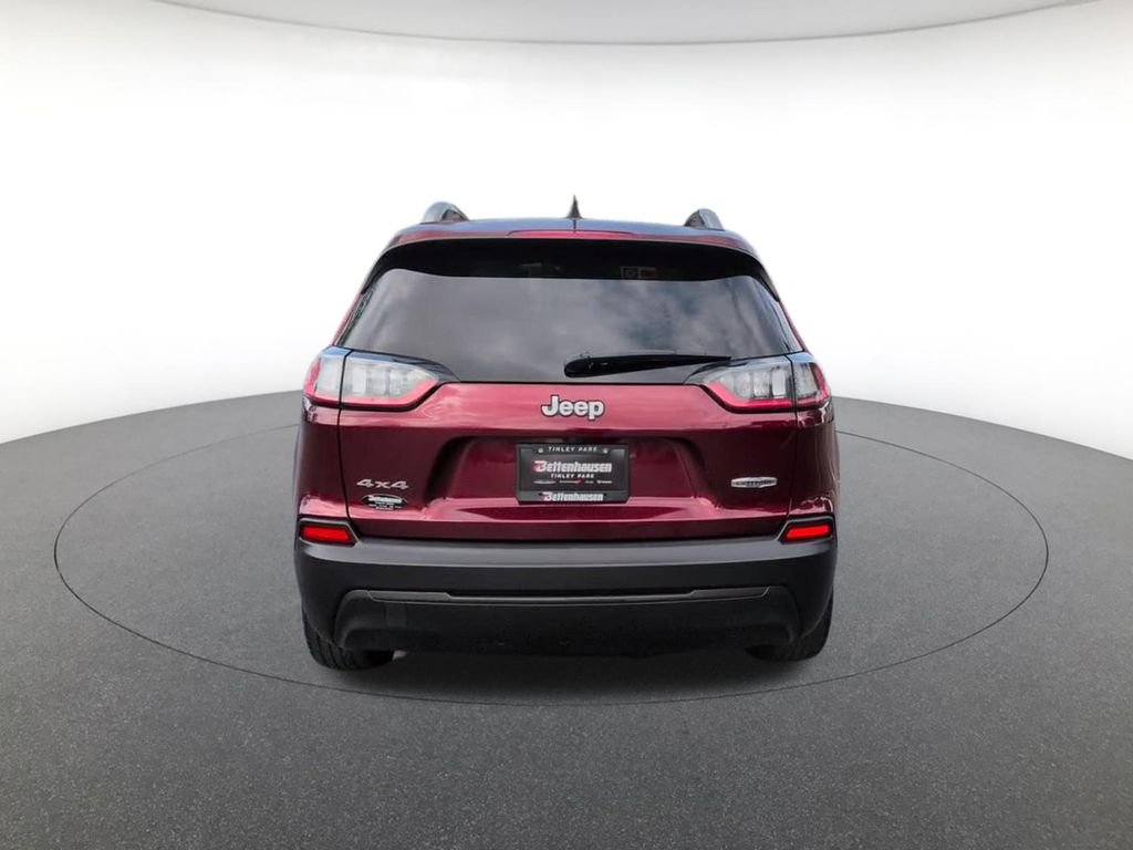 Certified Used 2021 Velvet Jeep Latitude image 7