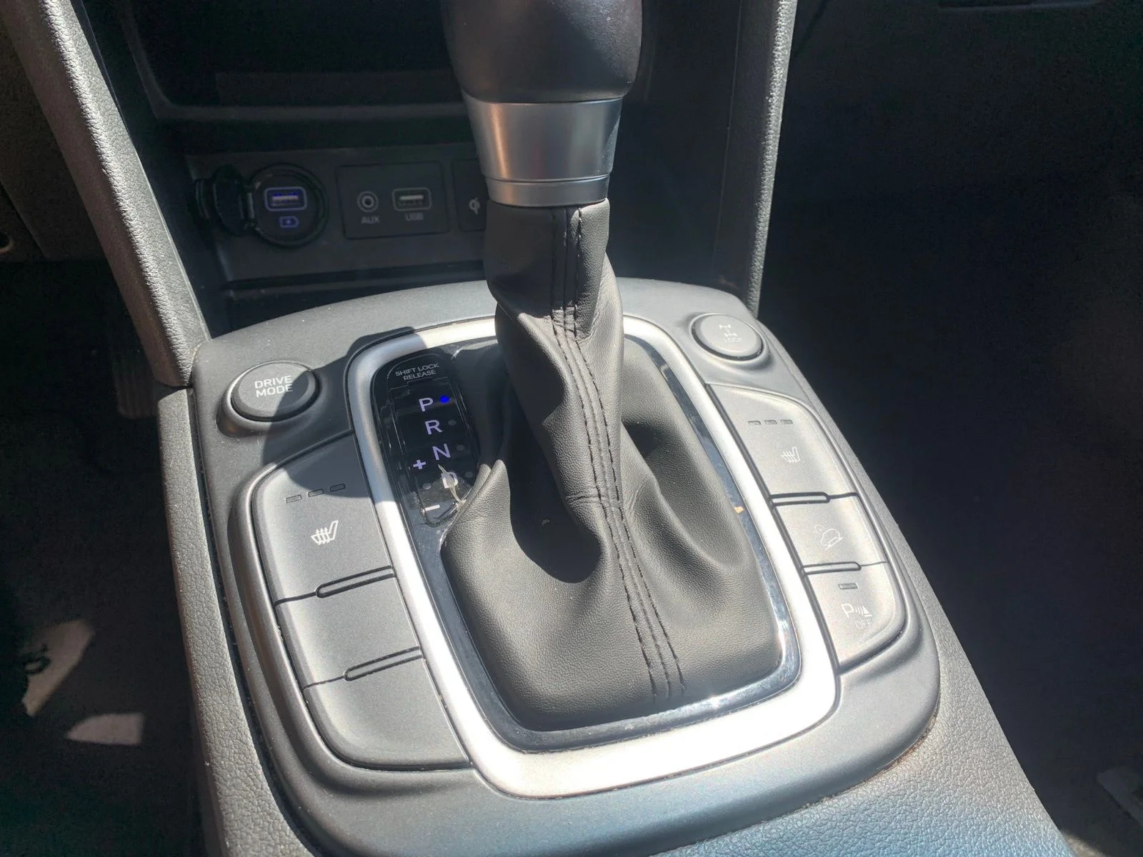 Used 2021 White Hyundai Ultimate image 15