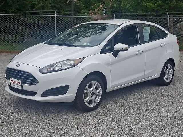 Used 2016 White Ford SE image 6