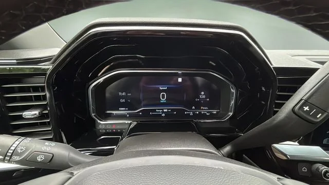 Used 2025 Cypress Gray Chevrolet LT image 17