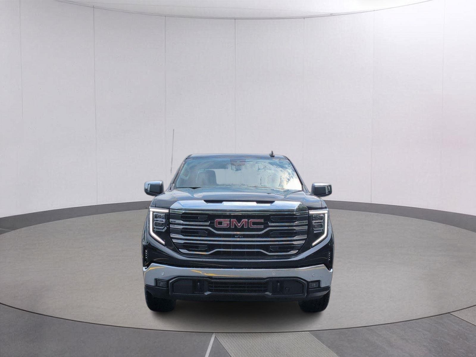 New 2026 Onyx Black GMC SLT image 9