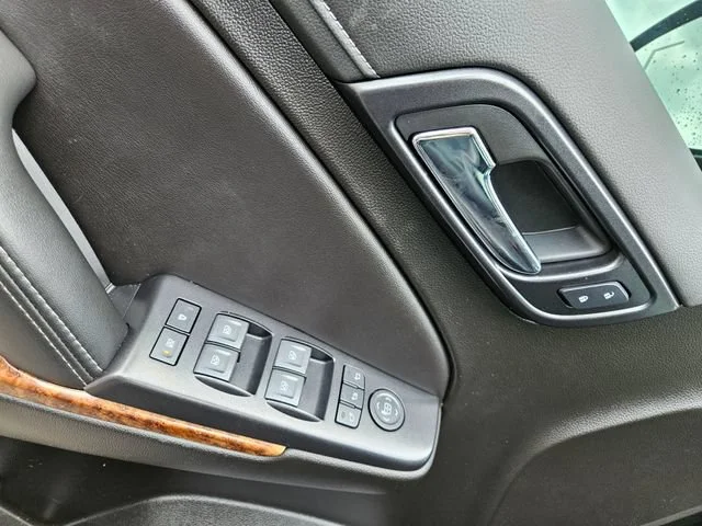 Used 2020 BLACK Chevrolet Premier image 11