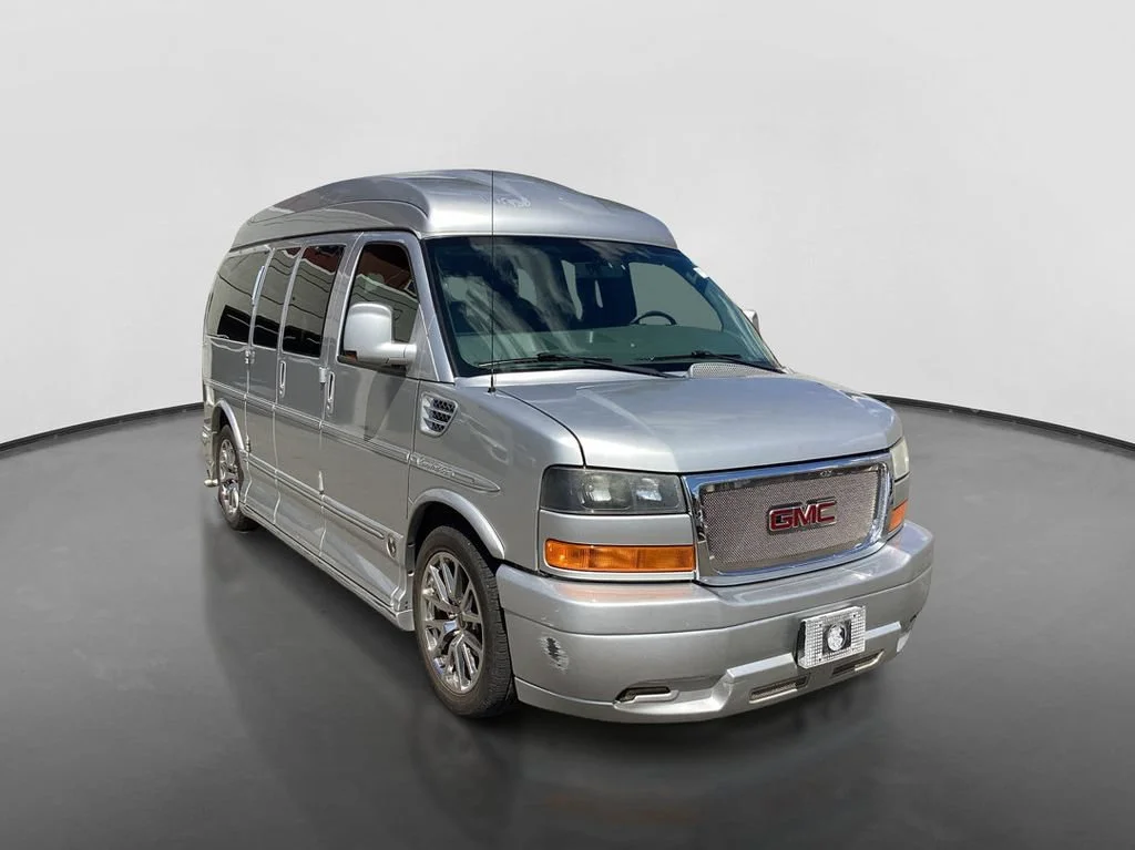 Used 2013 PURE SILVER METALLIC GMC Upfitter image 3