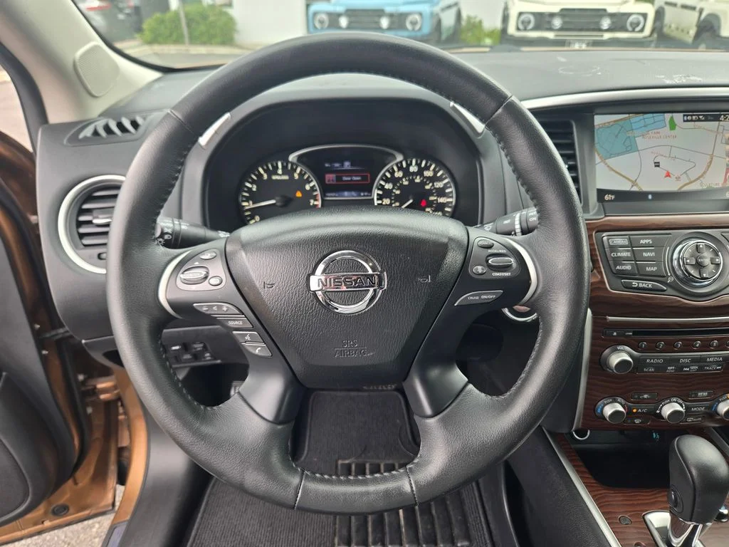 Used 2017 Sandstone Nissan Platinum image 25