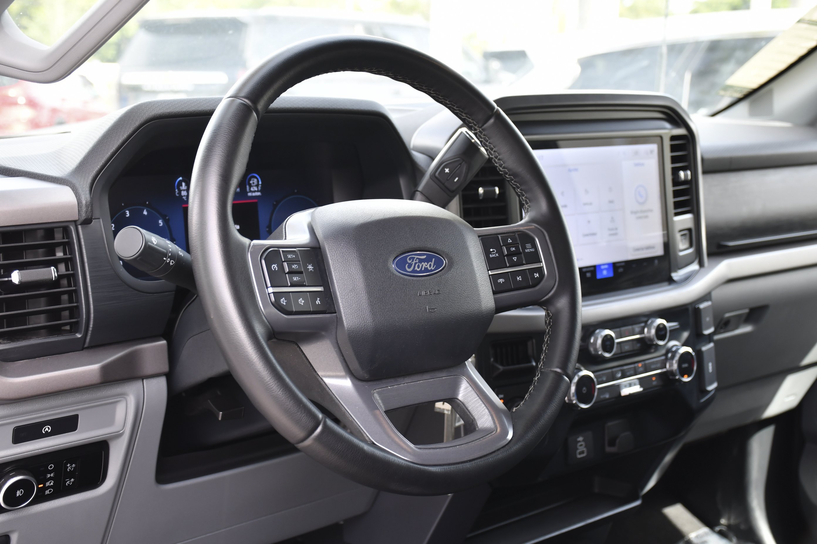 Used 2025 Black Metallic Ford XLT image 22