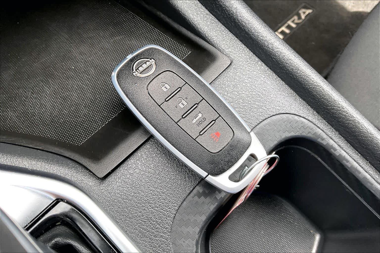 Used 2025 Rosewood Metallic Nissan SV image 13