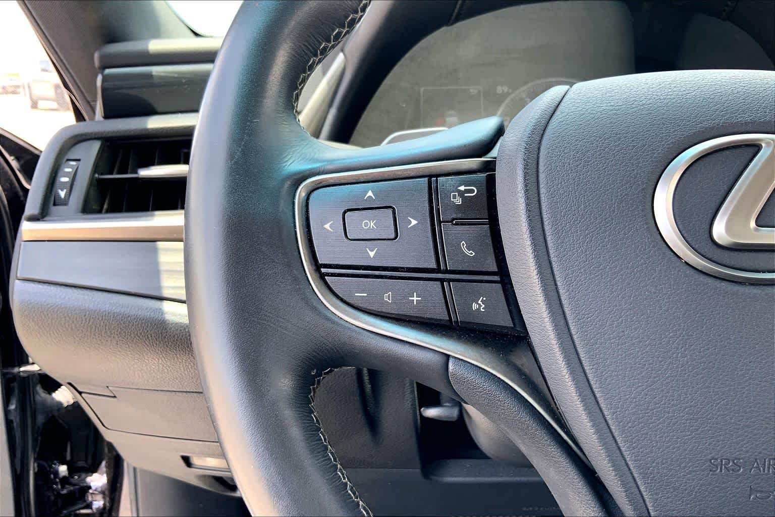 Used 2019 Nightfall Mica Lexus  image 23