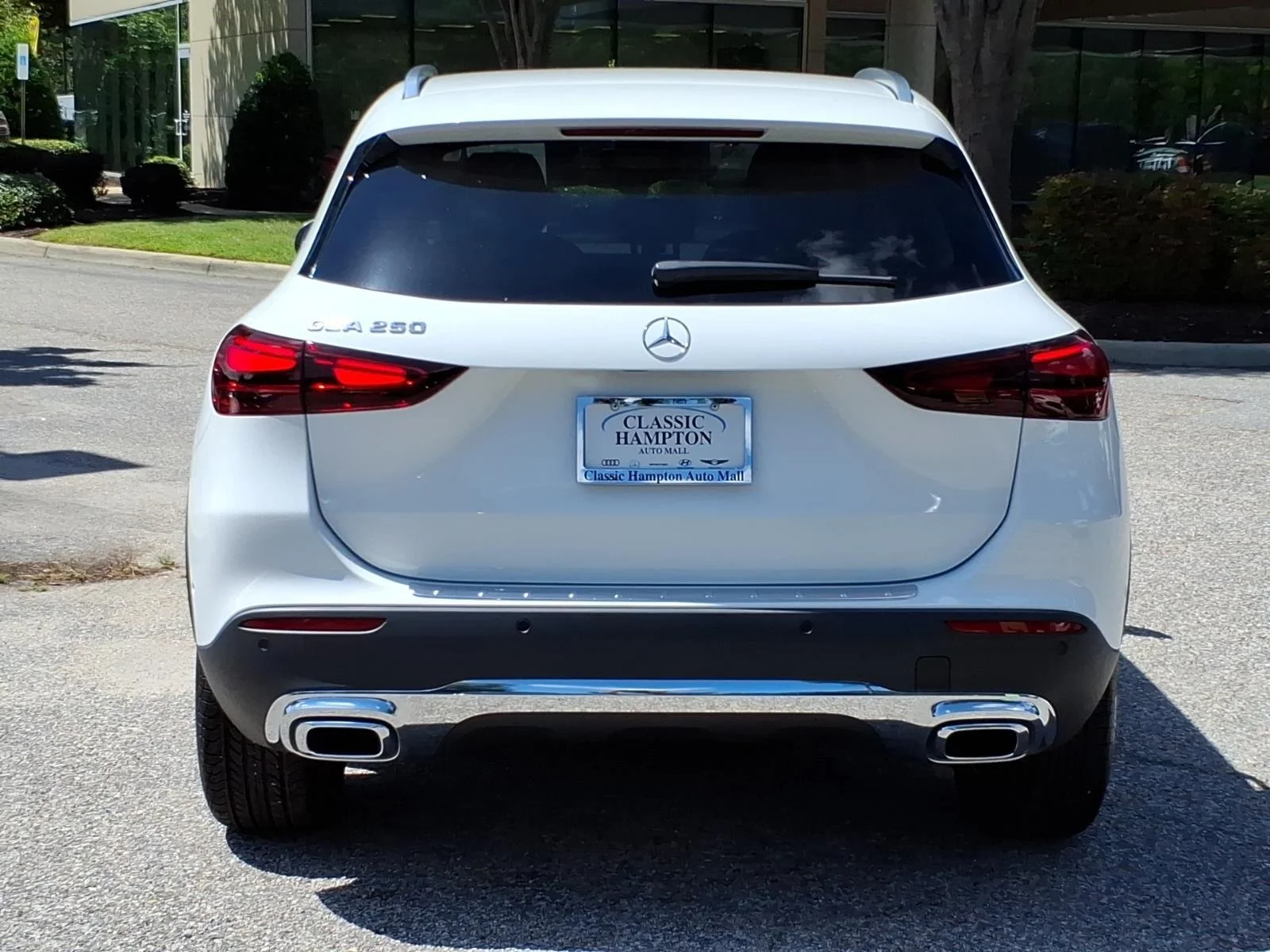 Certified Used 2026 Polar White Mercedes-Benz GLA 250 image 9