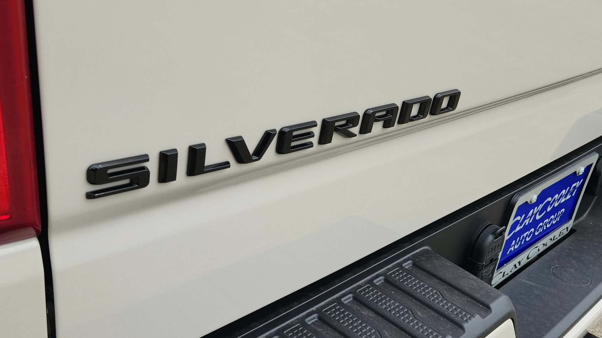 New 2026 White Sands Chevrolet Custom image 27