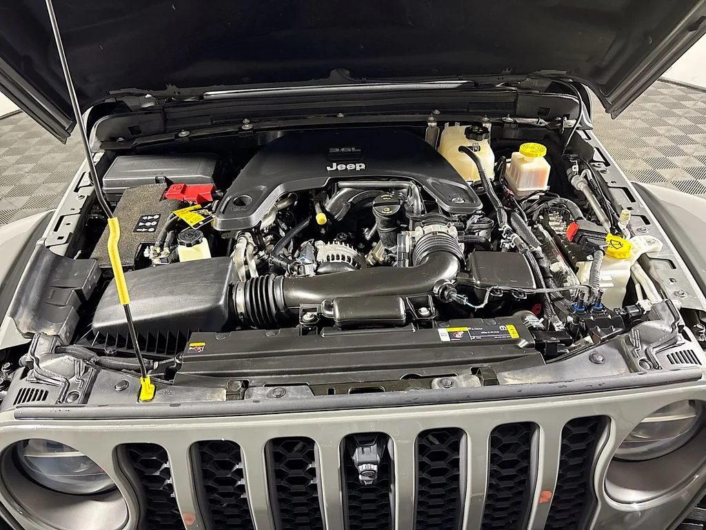 Used 2021 Gray Jeep Mojave image 22