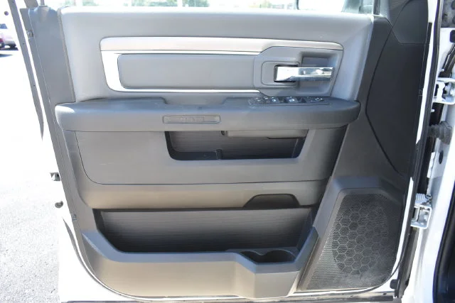 Used 2023 White Ram SLT image 11