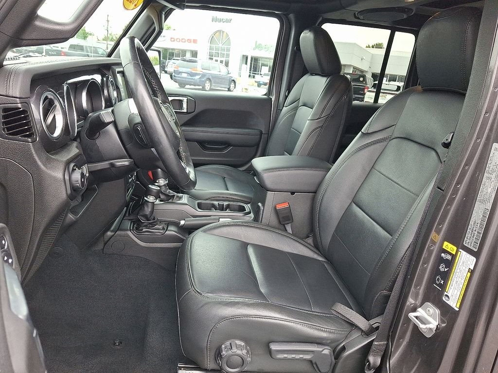 Used 2022 Gray Jeep Unlimited Sahara Altitude image 14