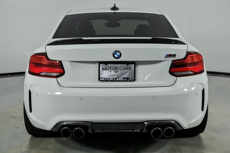 Used 2019 Alpine White BMW Competition image 10