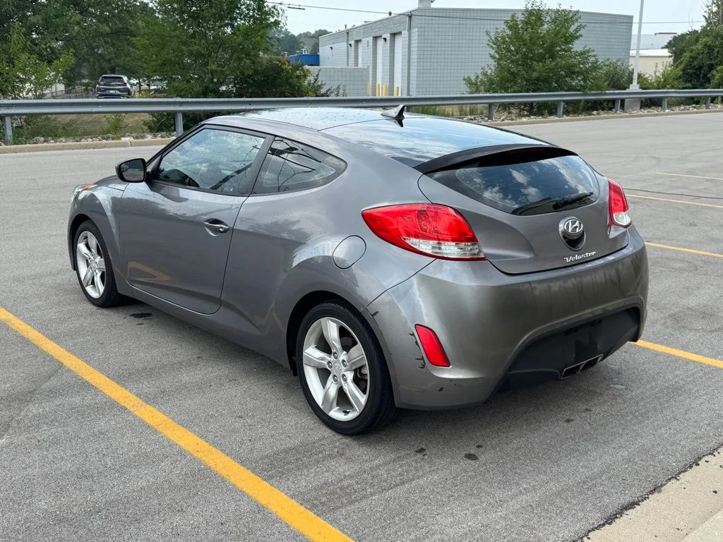 Used 2015 Triathlon Gray Metallic Hyundai Base image 6