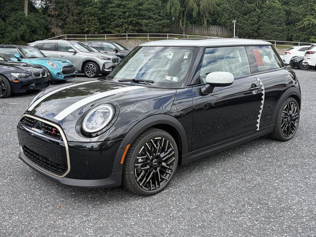 2026 MINI 2 Door Iconic