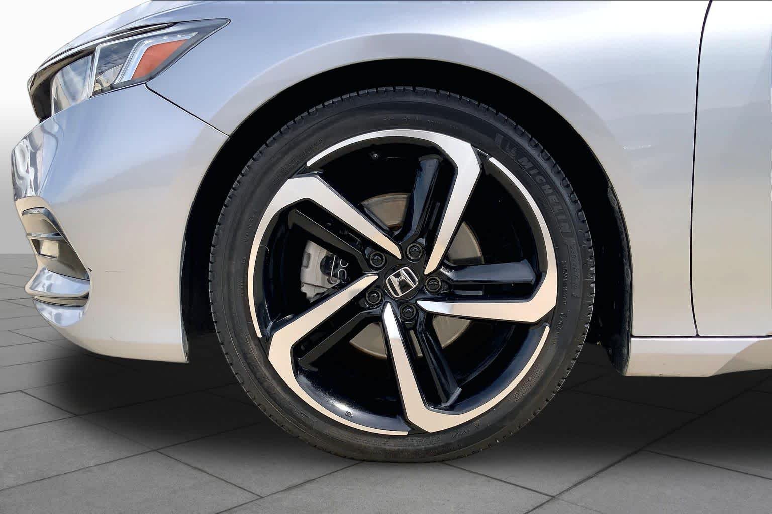 Used 2020 Lunar Silver Metallic Honda Sport image 11