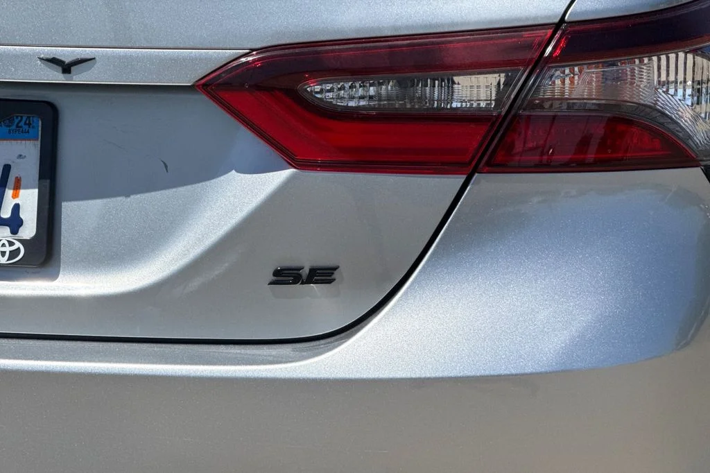 Used 2022 Silver Toyota SE Nightshade image 28