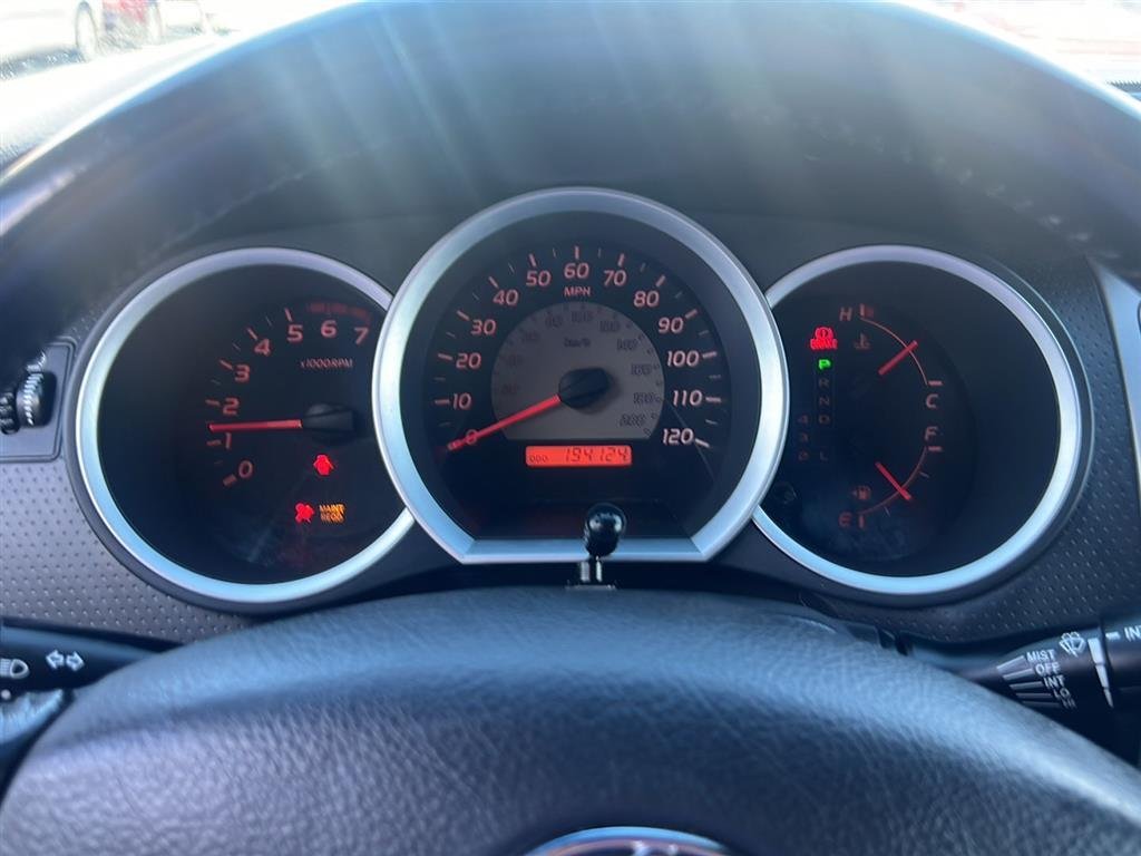 Used 2006 Silver Streak Mica Toyota Base V6 image 7