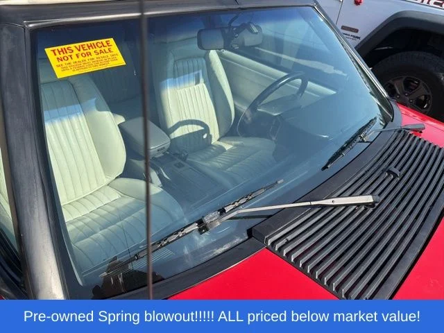 Used 1993 Red Ford LX image 19