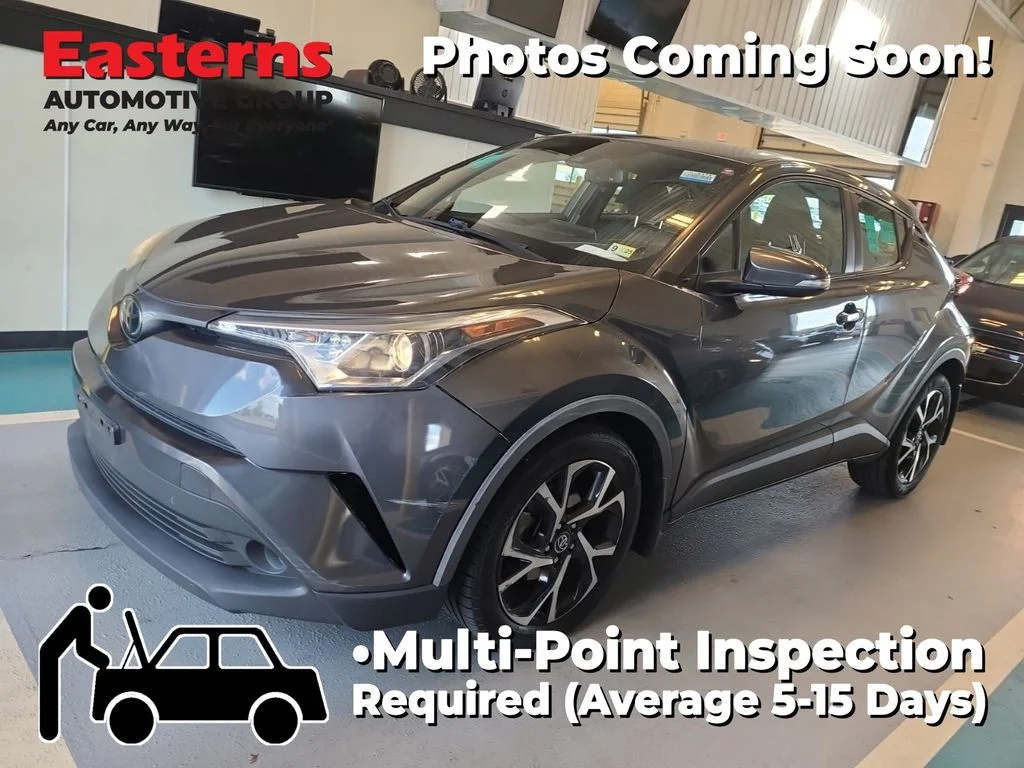 Used 2018 Gray Toyota XLE image 1