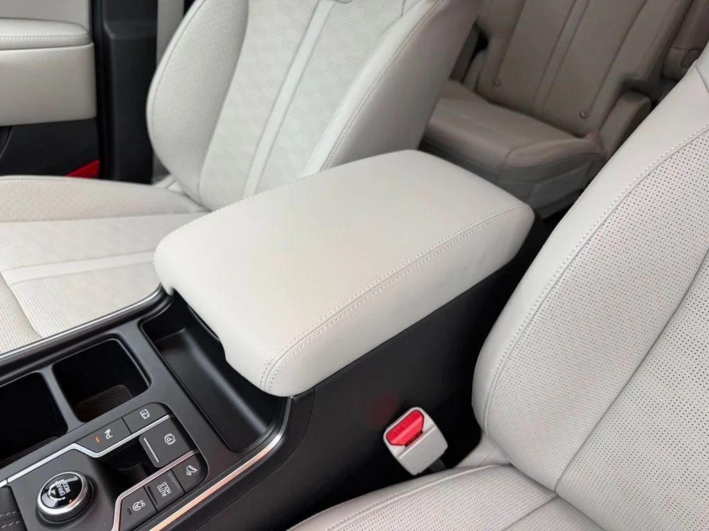 Used 2025 White Kia EX image 26