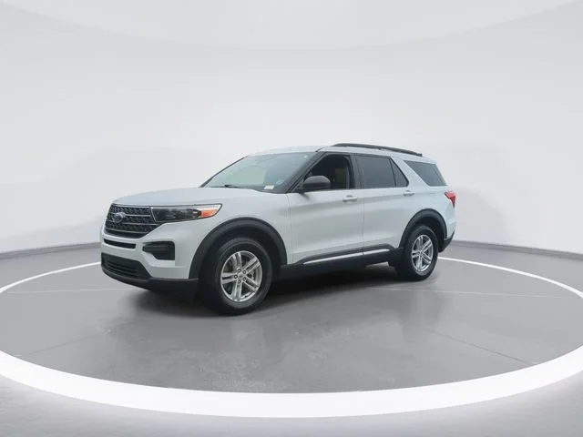 Used 2023 White Ford XLT image 4