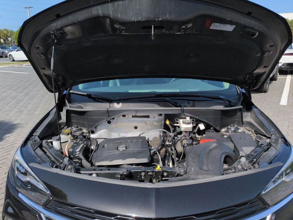 Used 2023 Black Buick Essence image 14