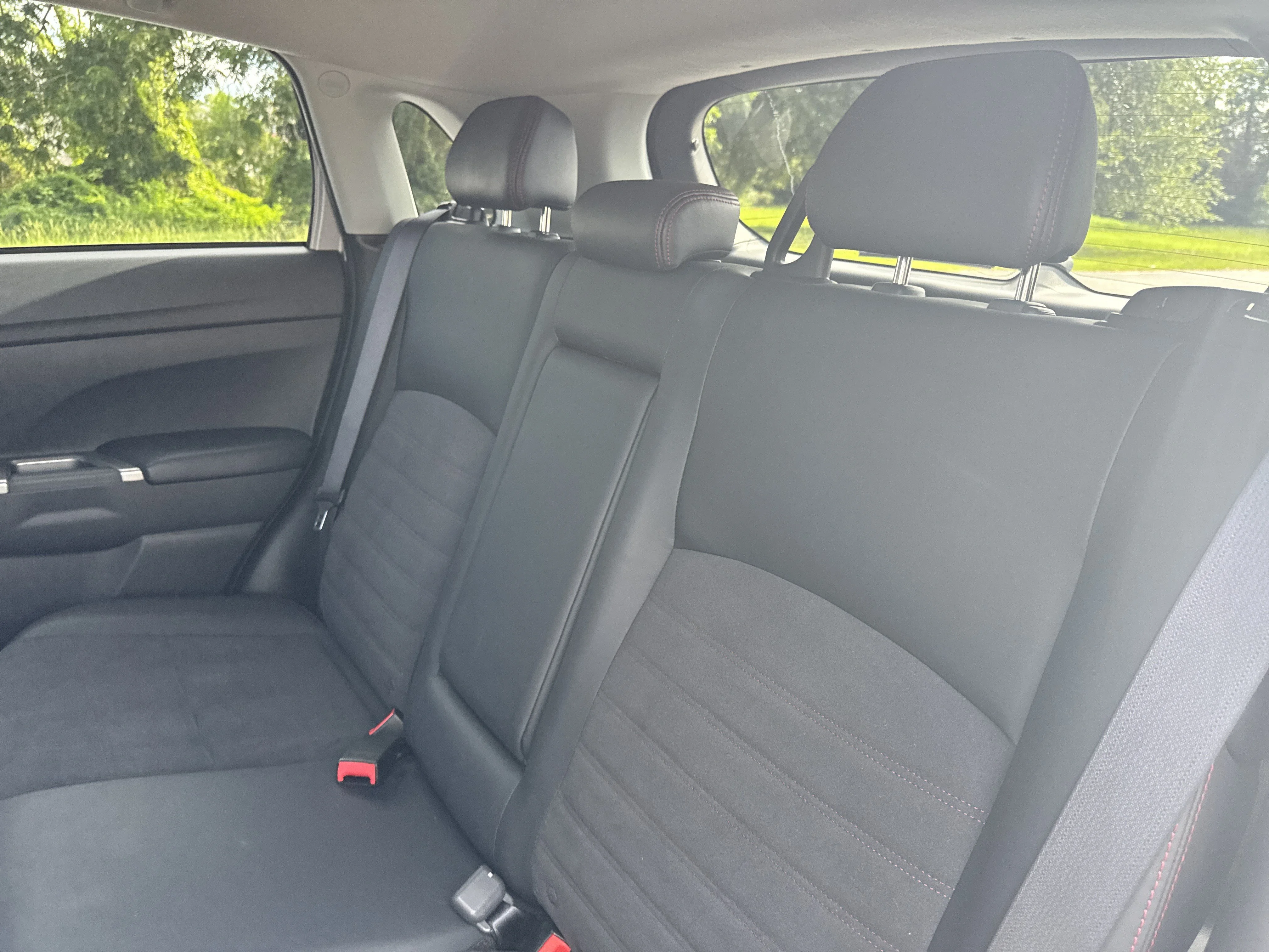 Used 2025  Mitsubishi 2.0 ES image 24