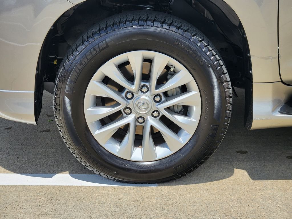 Certified Used 2022 Silver Lexus 460 PREMIUM PLUS image 9