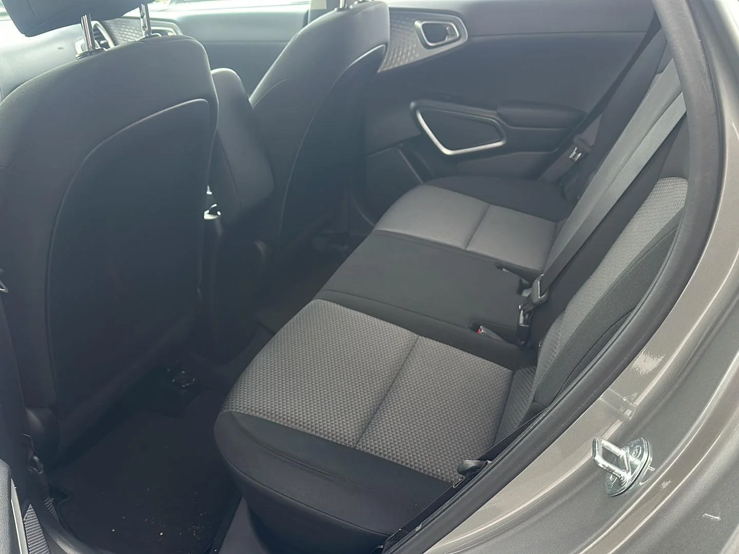Used 2023 Steel Gray Kia LX image 9