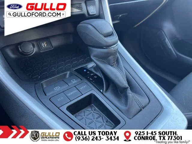 Certified Used 2025 Ice Toyota XLE image 27