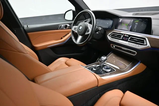 Used 2021 Gray BMW xDrive40i image 19