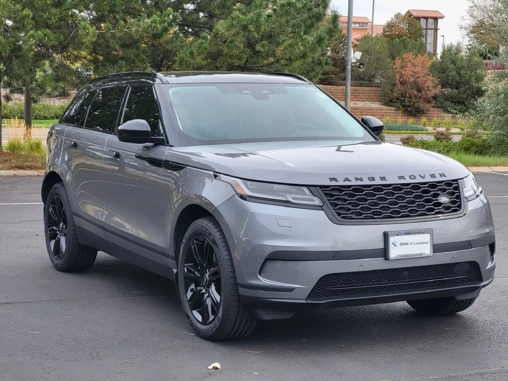 Used 2023  Land Rover S image 3