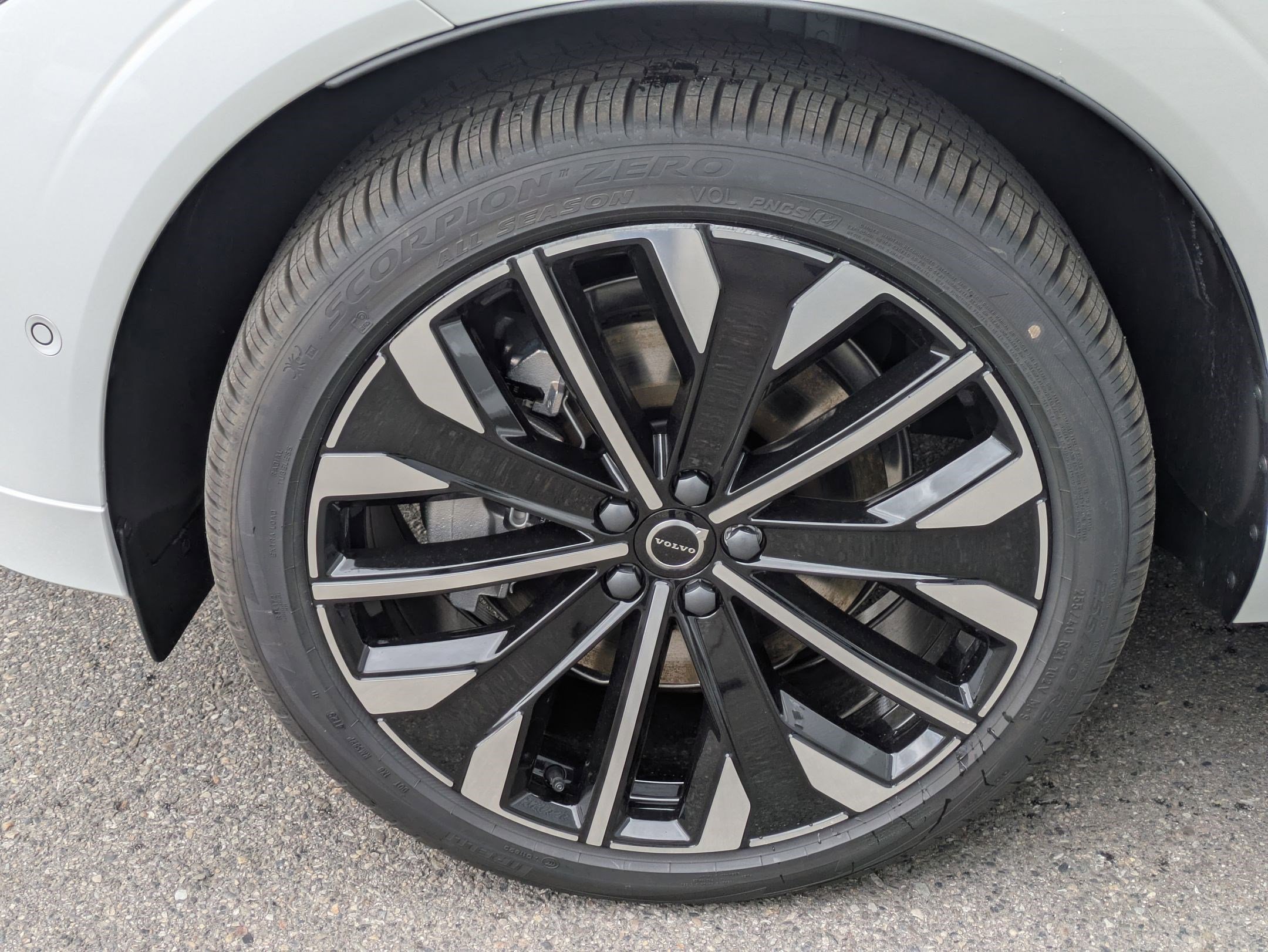 New 2026 Crystal White Volvo Ultra image 16