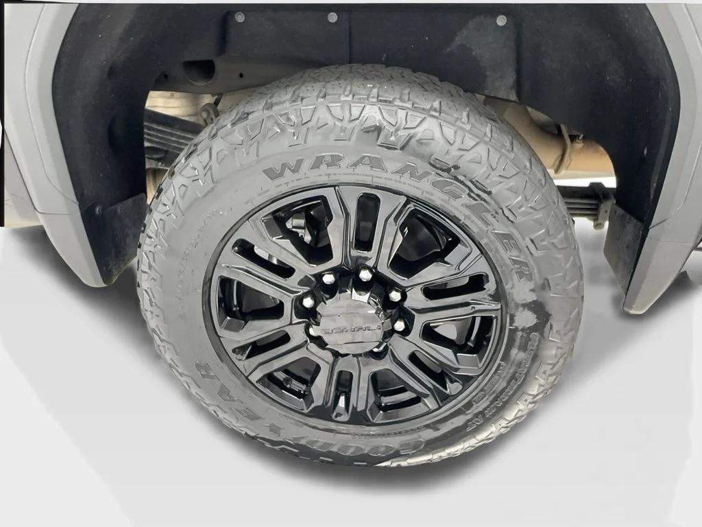 Used 2021 Black GMC Denali image 18