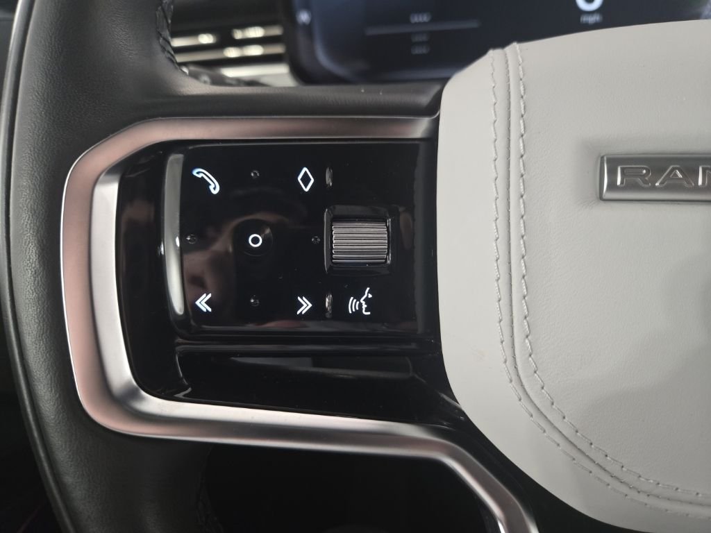 Certified Used 2023  Land Rover SE image 14