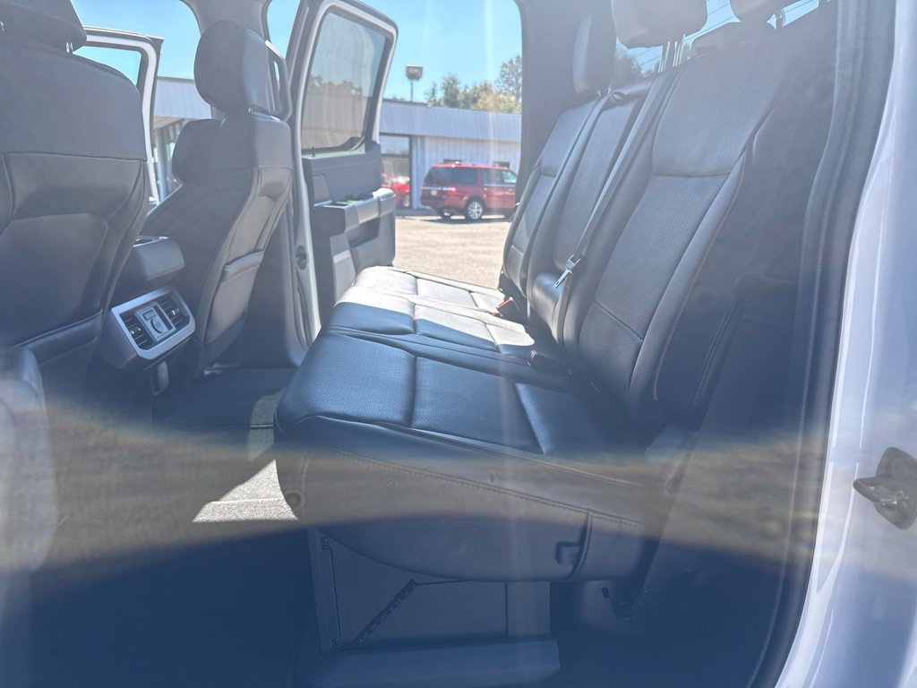 New 2026 Star White Metallic Tri-Coat Ford F-250® Lariat® image 20