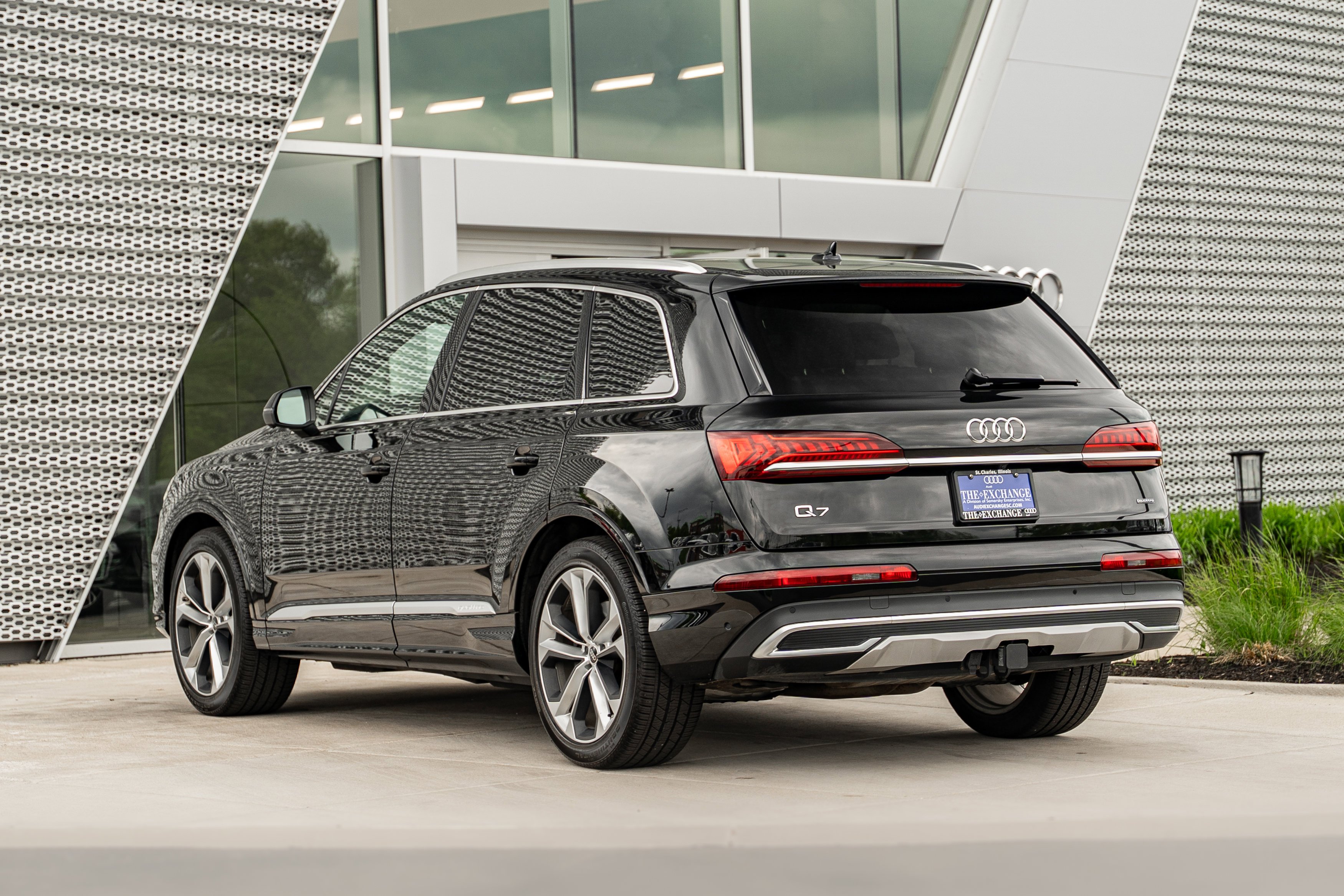 Used 2023 Mythos Black Metallic Audi Prestige image 5
